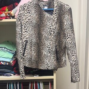 VENUS Animal Print Jacket with Zipper Accents